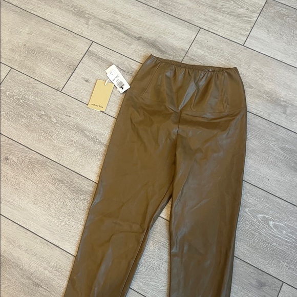 Wilfred Free nwt Aritzia Brown vegan leather high waist full length Leggings S - Picture 4 of 9